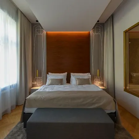Slavia ホテル 4*